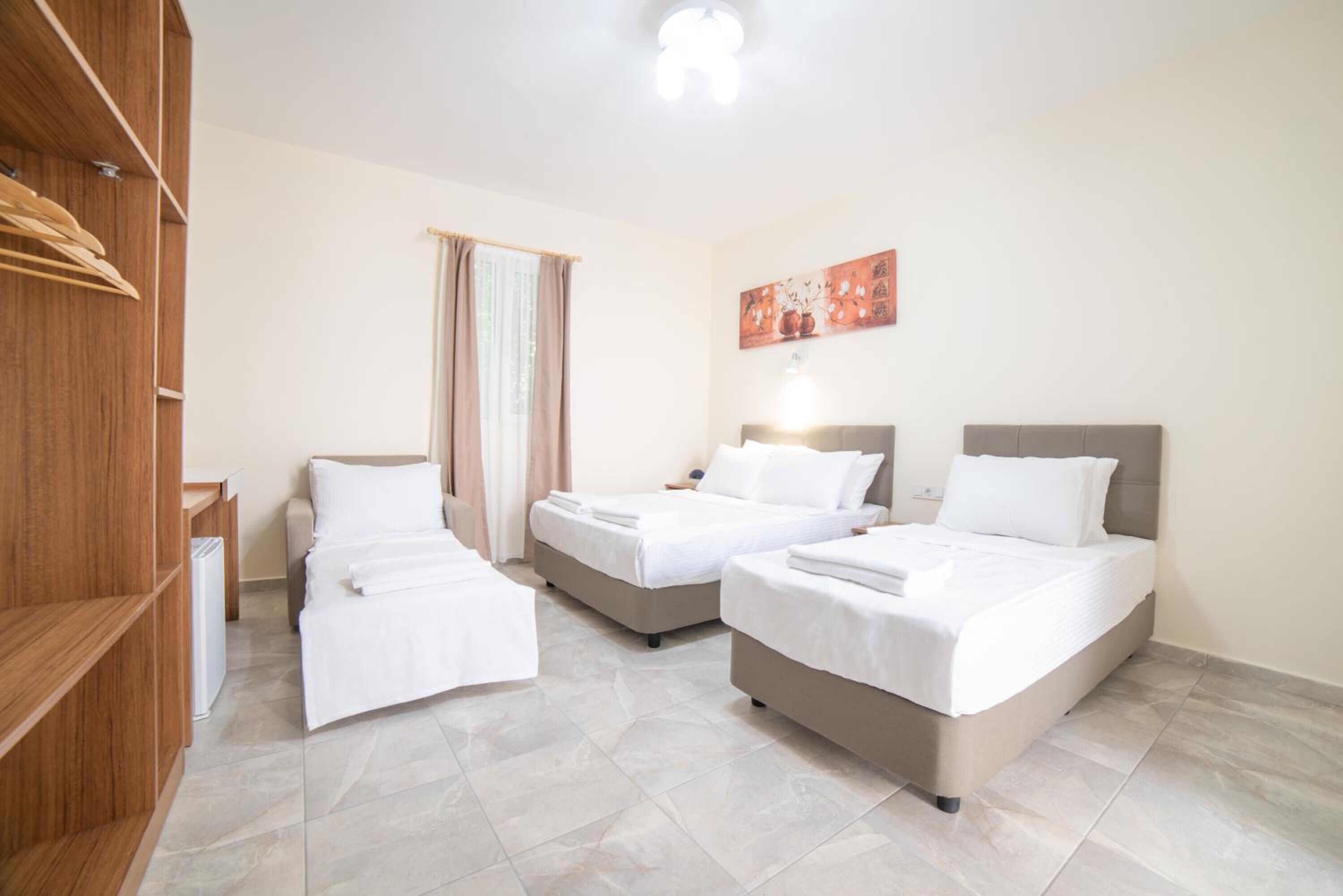 minibar, cots/infant beds, free wifi, bed sheets