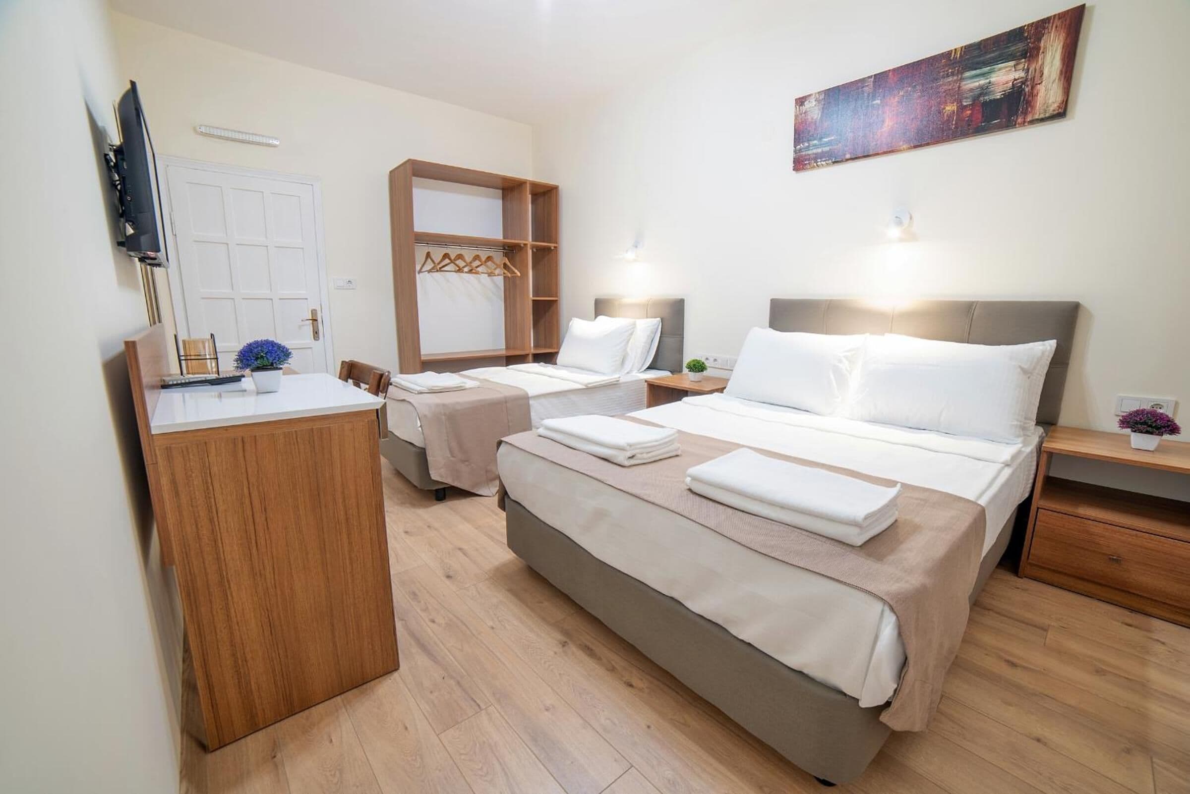minibar, cots/infant beds, free wifi, bed sheets