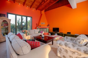 Villa, 3 Bedrooms, Garden View | Living room