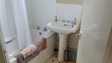 Business Shared Dormitory, 1 Twin Bed | Private pool