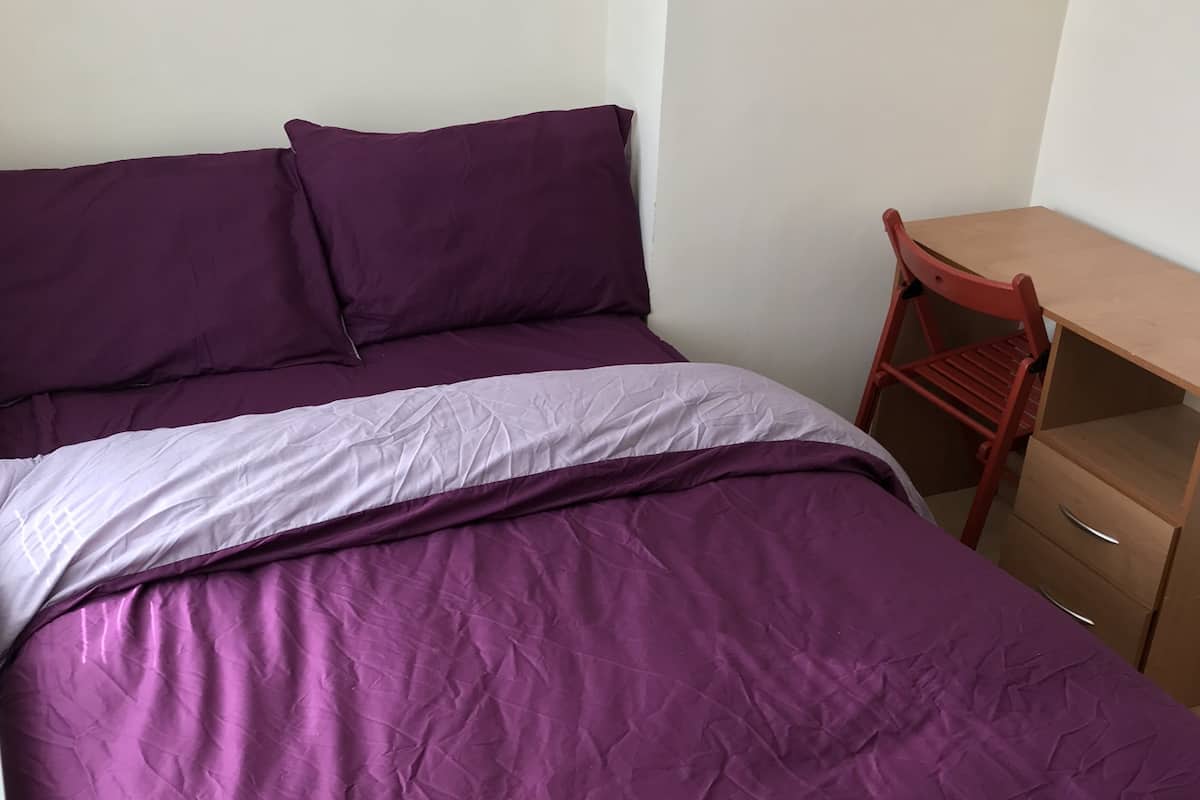ROOM 4 Double Room | Desk, laptop workspace, soundproofing, WiFi (free)