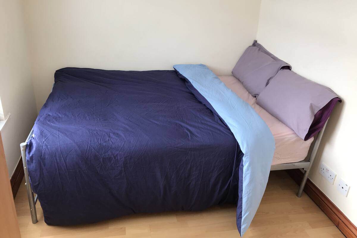 ROOM 3 Double Room | Desk, laptop workspace, soundproofing, WiFi (free)