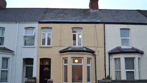Front of property - Hummingbird Home (Cardiff)