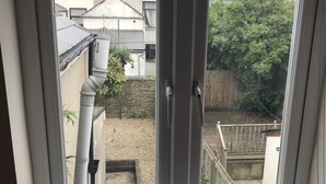 ROOM 4 Double Room | View from room - Hummingbird Home (Cardiff)