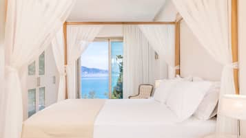 Villa, 4 Bedrooms, Sea View | Hypo-allergenic bedding, in-room safe, desk, soundproofing
