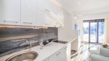 Classic Studio, Mountain View | Dapur peribadi | Peti sejuk, dapur, pembancuh kopi/teh, cerek elektrik