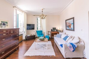 Apartment, 2 Bedrooms, Sea View | Living area