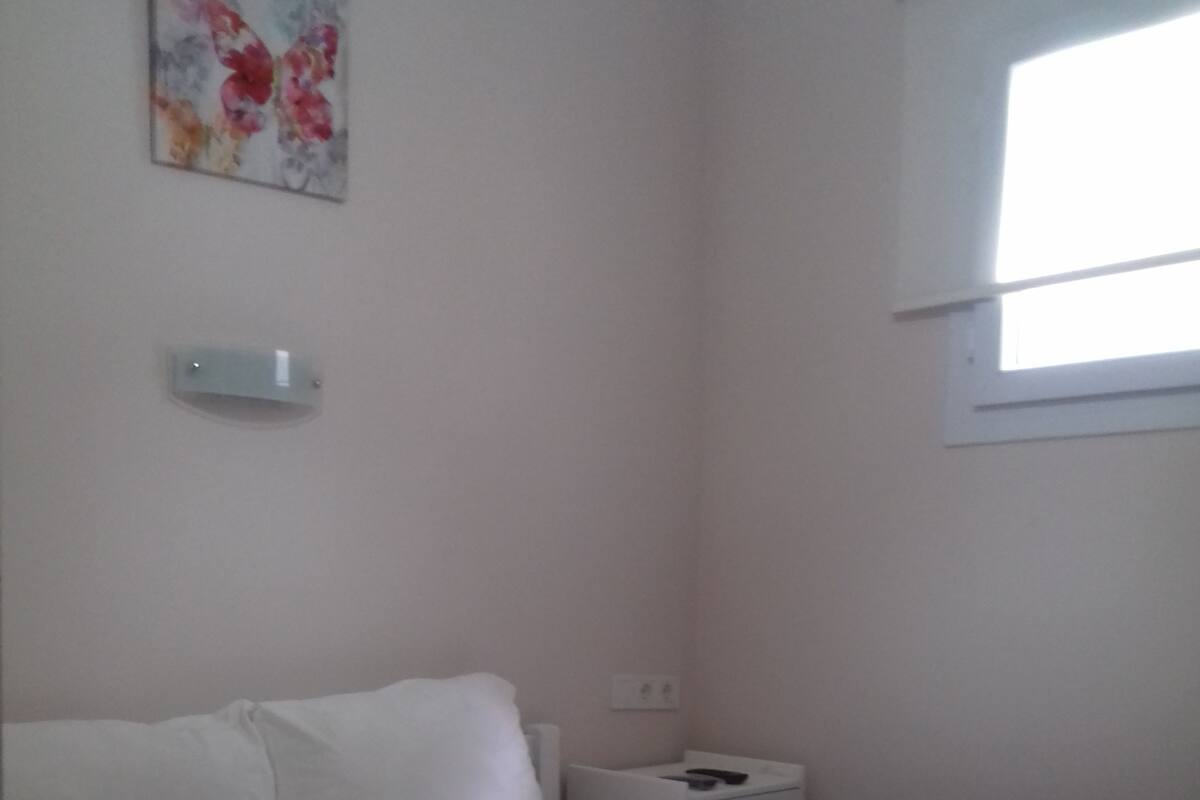 Rollaway beds, free WiFi, bed sheets