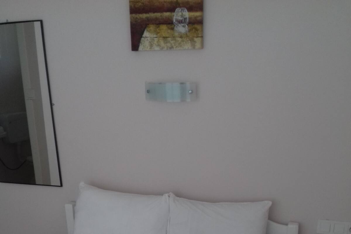 Rollaway beds, free WiFi, bed sheets