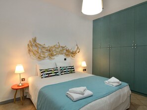 Villa, 3 chambres | Système d’insonorisation, fer et planche à repasser