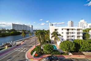 Exterior - Venezia Hotel (Miami Beach)