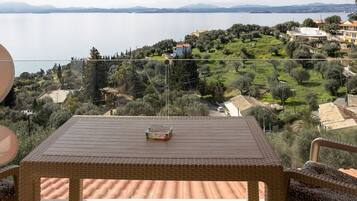 Appartamento, 1 camera da letto, vista mare | Balcone