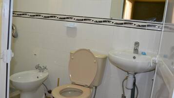 Shower, free toiletries, towels, soap