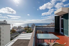 Apartment, 1 Schlafzimmer, Terrasse, Meerblick | Terrasse/Patio