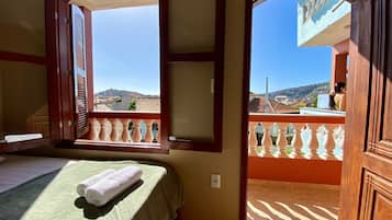 Habitación triple | 1 dormitorio, wifi gratis, ropa de cama