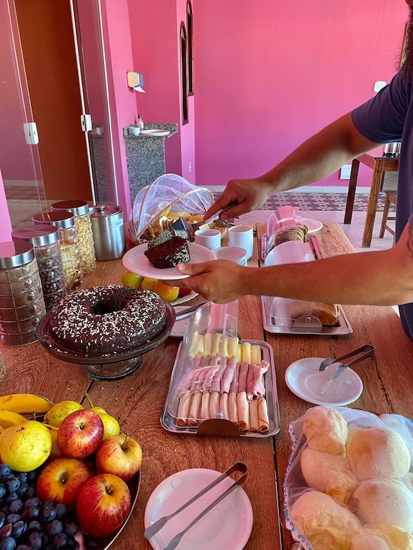 Tägliches inbegriffenes Frühstücksbuffet