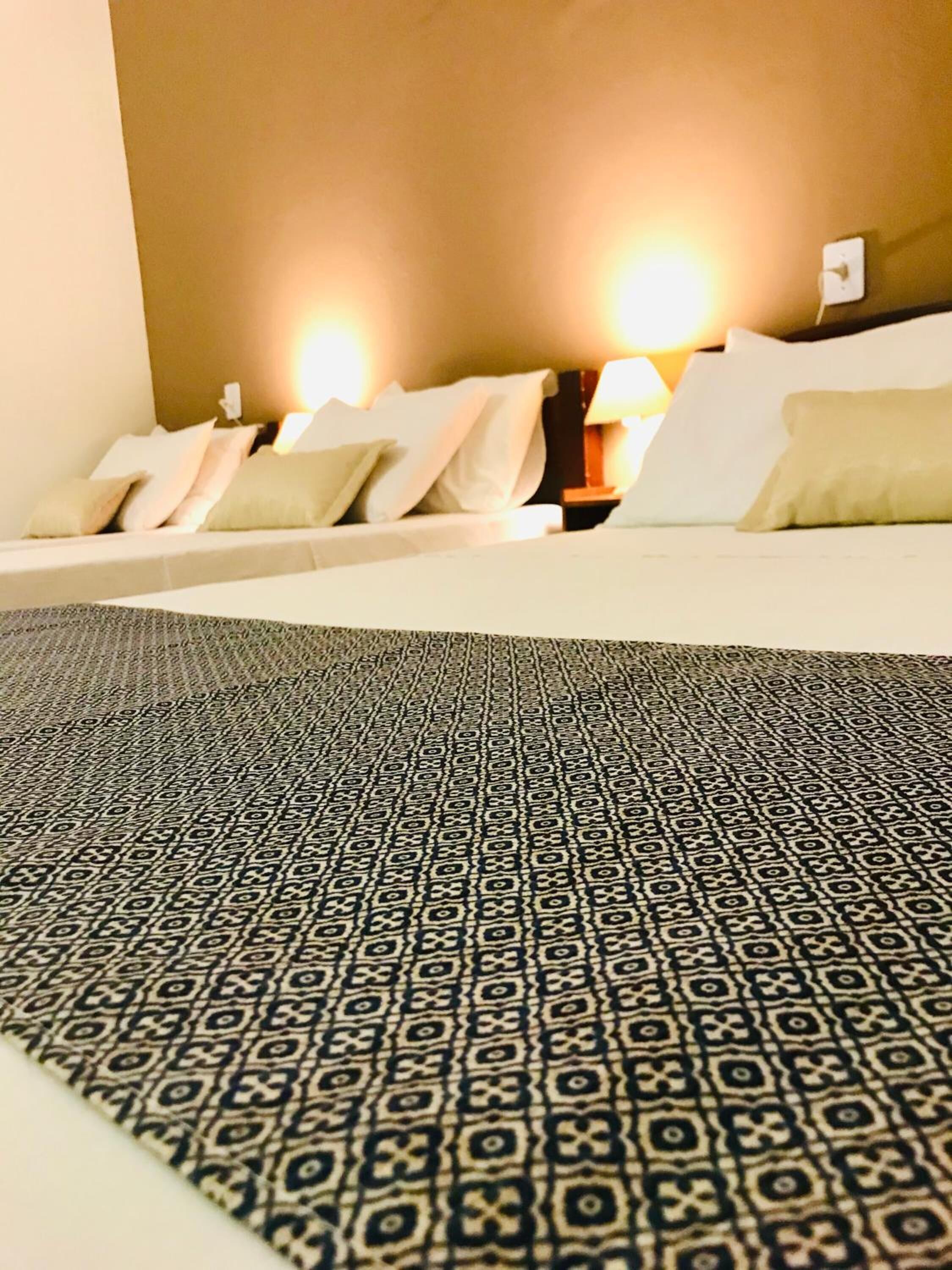 Frigobar, Wi-Fi de cortesia, roupa de cama