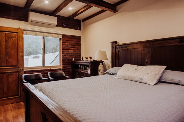 Family Cottage, 1 Bedroom, Garden View | Living room