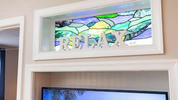 Standard Condo, 2 Bedrooms, Non Smoking (Condo 2) | Living area | 36-inch Smart TV with cable channels, TV