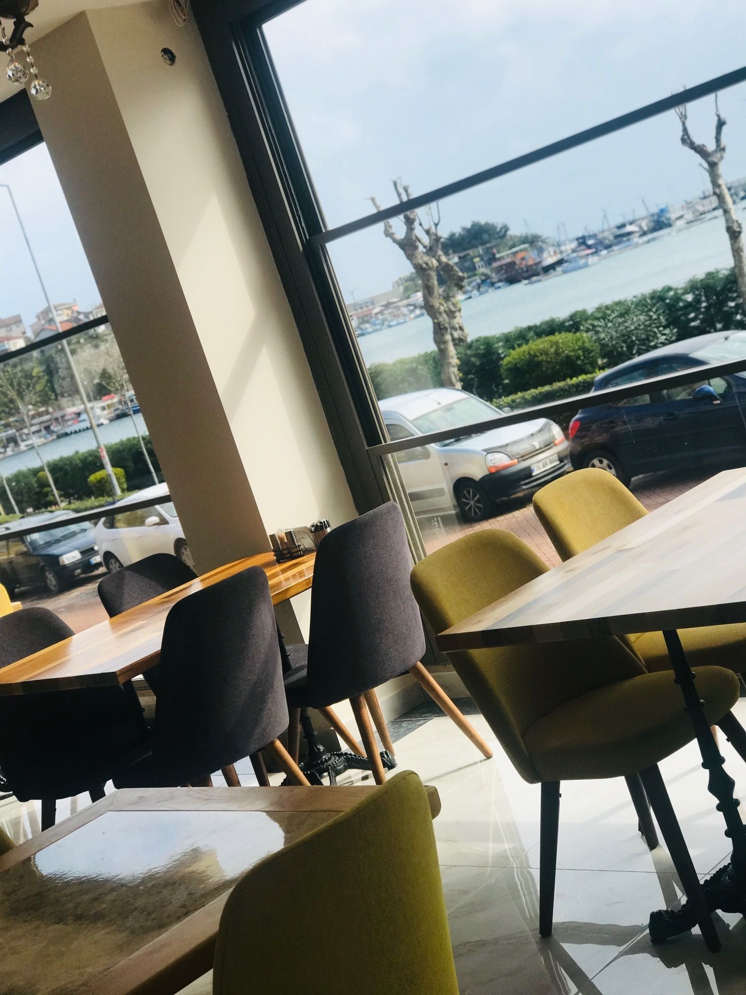 供应晚餐，土耳其菜