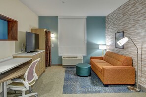 Suite, 1 King Bed, Accessible (Mobility & Hearing, Roll-in Shower)