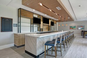 酒吧（店内）