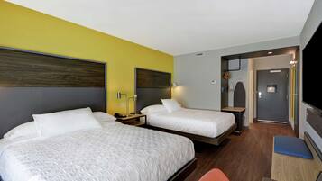 Premium bedding, in-room safe, desk, laptop workspace