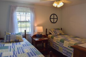 3 bedrooms, iron/ironing board, free WiFi