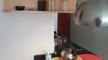 Apartemen Klasik, Beberapa Tempat Tidur, pemandangan halaman | Makan di kamar