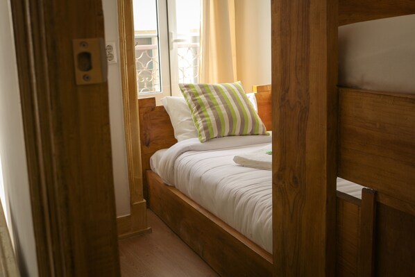 3 makuuhuonetta, silitysrauta/-lauta, Wi-Fi