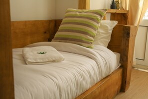 3 bedrooms, iron/ironing board, WiFi