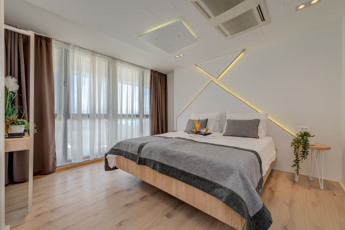 Superior suite | 2 slaapkamers, luxe beddengoed, Tempur Pedic-bedden, een minibar