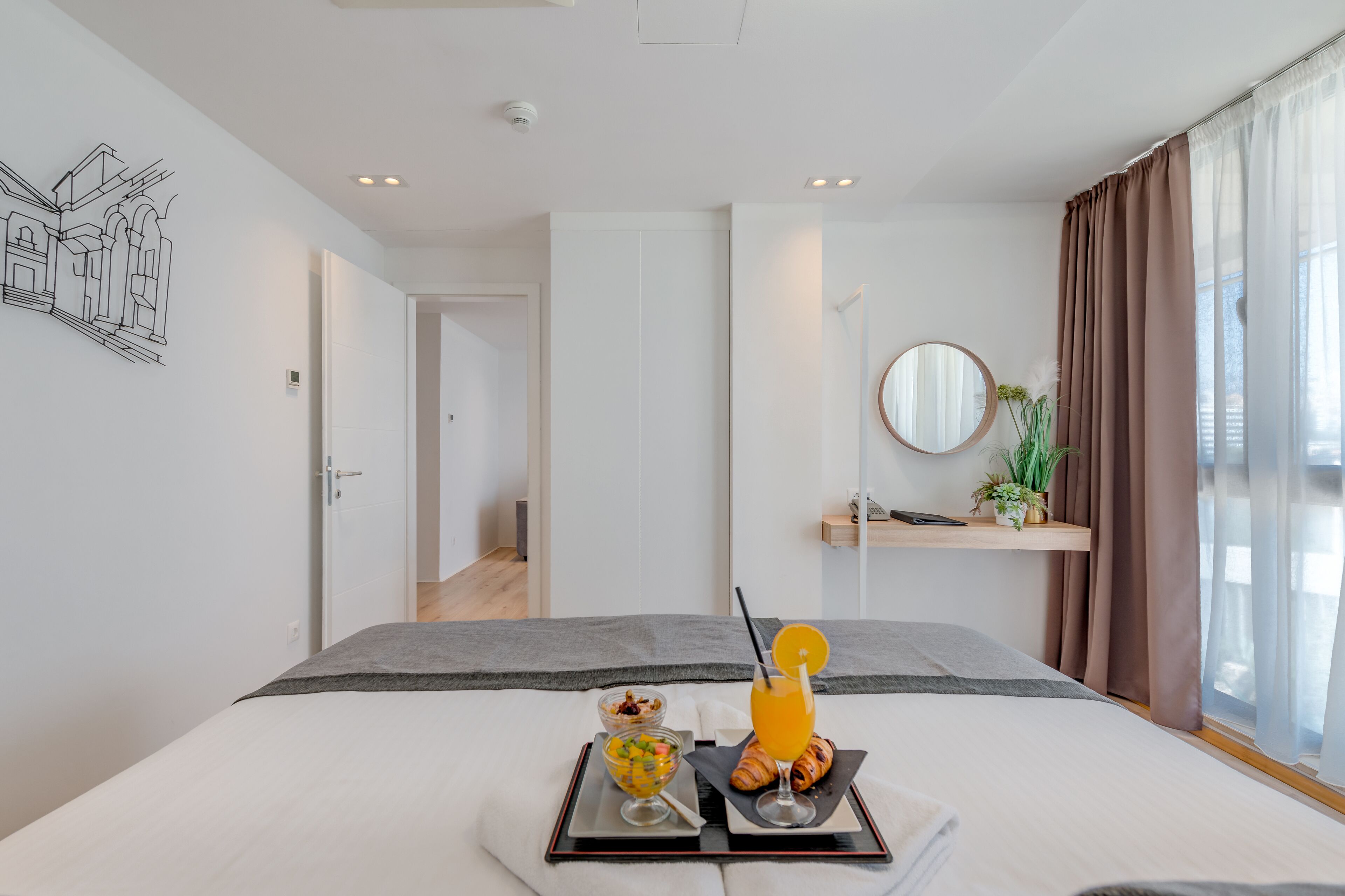 superior suite | 2 bedrooms, premium bedding, tempur-pedic beds, minibar