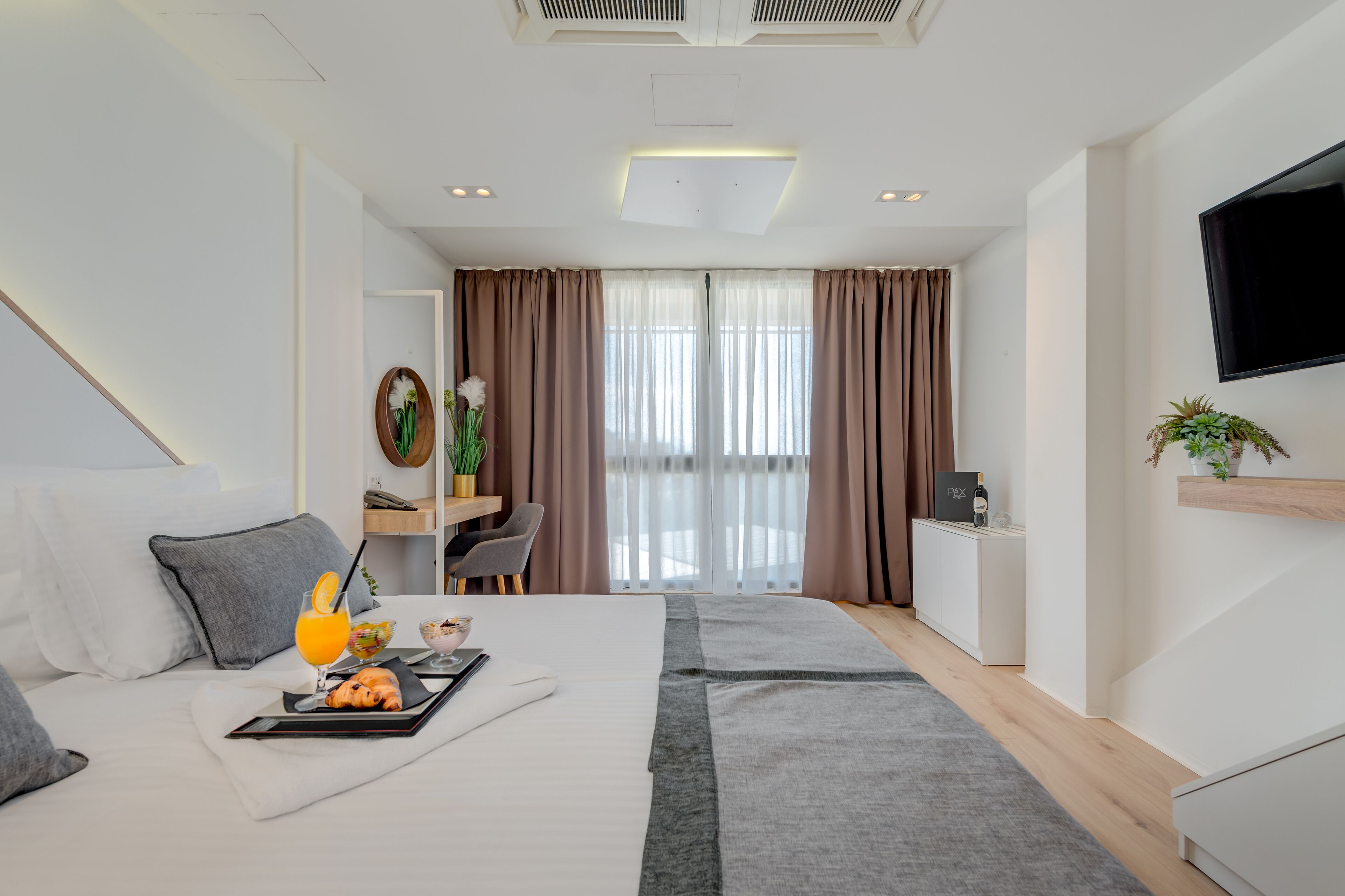 superior double room | 2 bedrooms, premium bedding, tempur-pedic beds, minibar