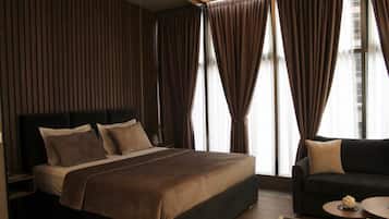 Habitación doble Deluxe | Ropa de cama de alta calidad, minibar, escritorio y insonorización