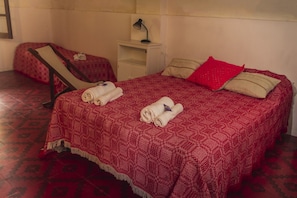 Free WiFi, bed sheets