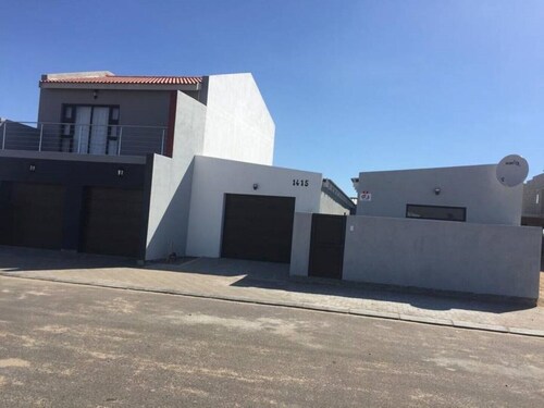  Joy Holiday house is situated in a safe area where you can walk  freely