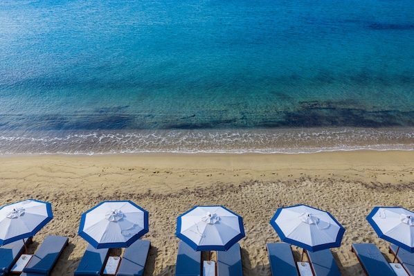 On the beach, white sand, snorkeling - Aegon Mykonos, Autograph Collection (Mykonos)