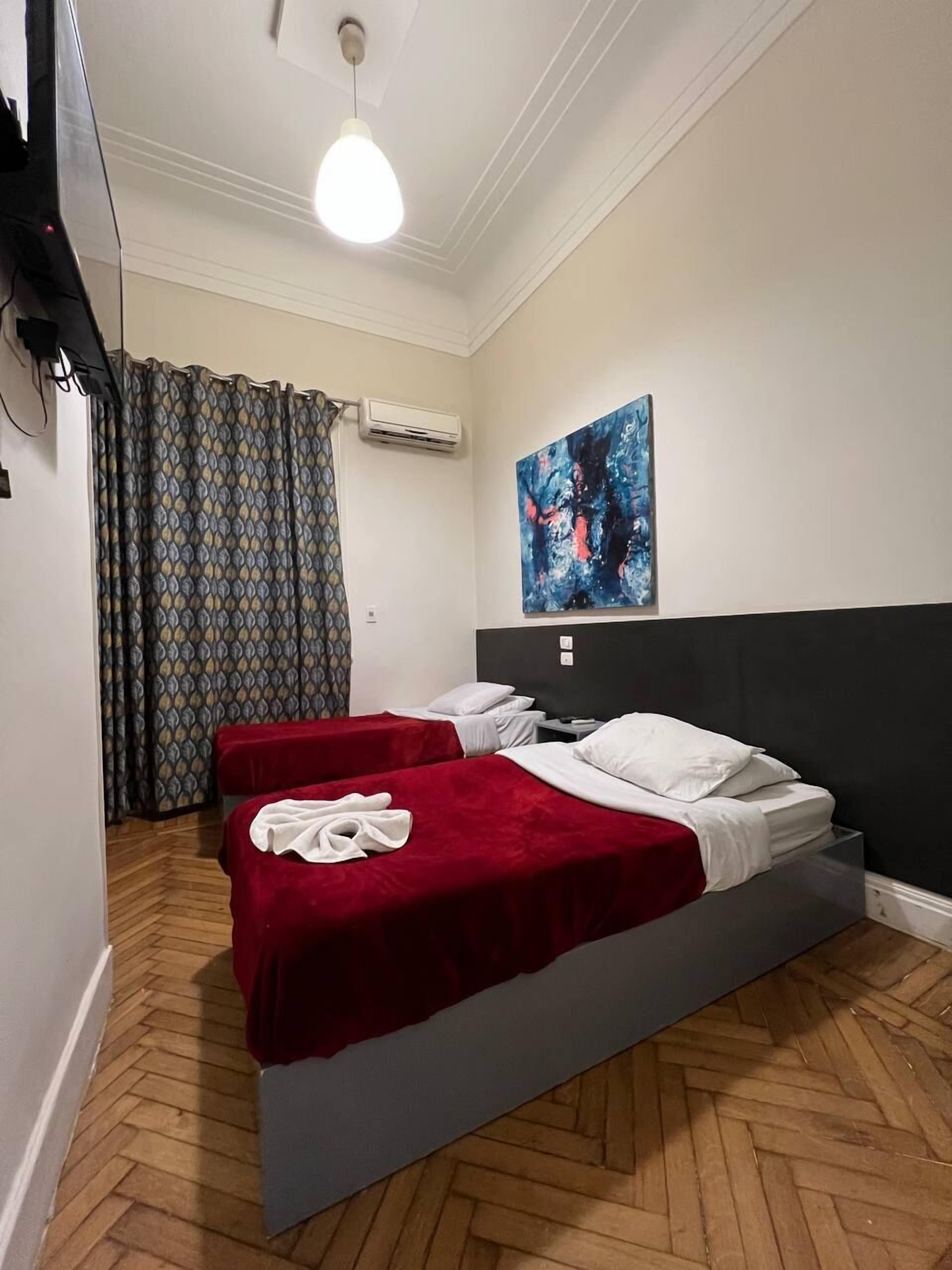Minibar, mørklægningsgardiner, gratis baby-/barnesenge