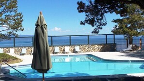 Outdoor pool - Hawks View (South Lake Tahoe)