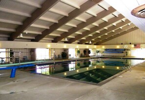 Piscina interna, piscina externa