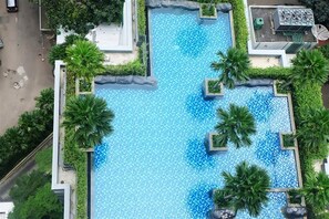 屋外プール、温水プール