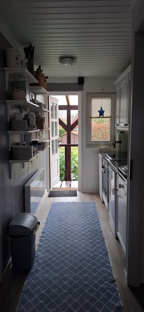 Réfrigérateur, four, plaque de cuisson, lave-vaisselle