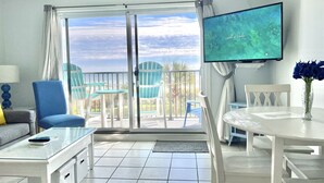 Smart TV, fireplace, ping pong, books - Escape to Paradise:202B OCEANFRONT, LAZY RIVER, Family Friendly, Pools, Hot tubs (Myrtle Beach)