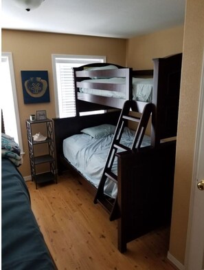 3 bedrooms, in-room safe, iron/ironing board, free WiFi