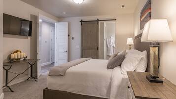 4 bedrooms, desk, iron/ironing board, travel crib