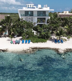 Exterior - Beachfront without seaweed, infinity pool, rooftop jacuzzi, Chef included. (TULUM)