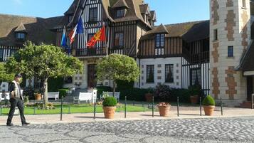 Extérieur