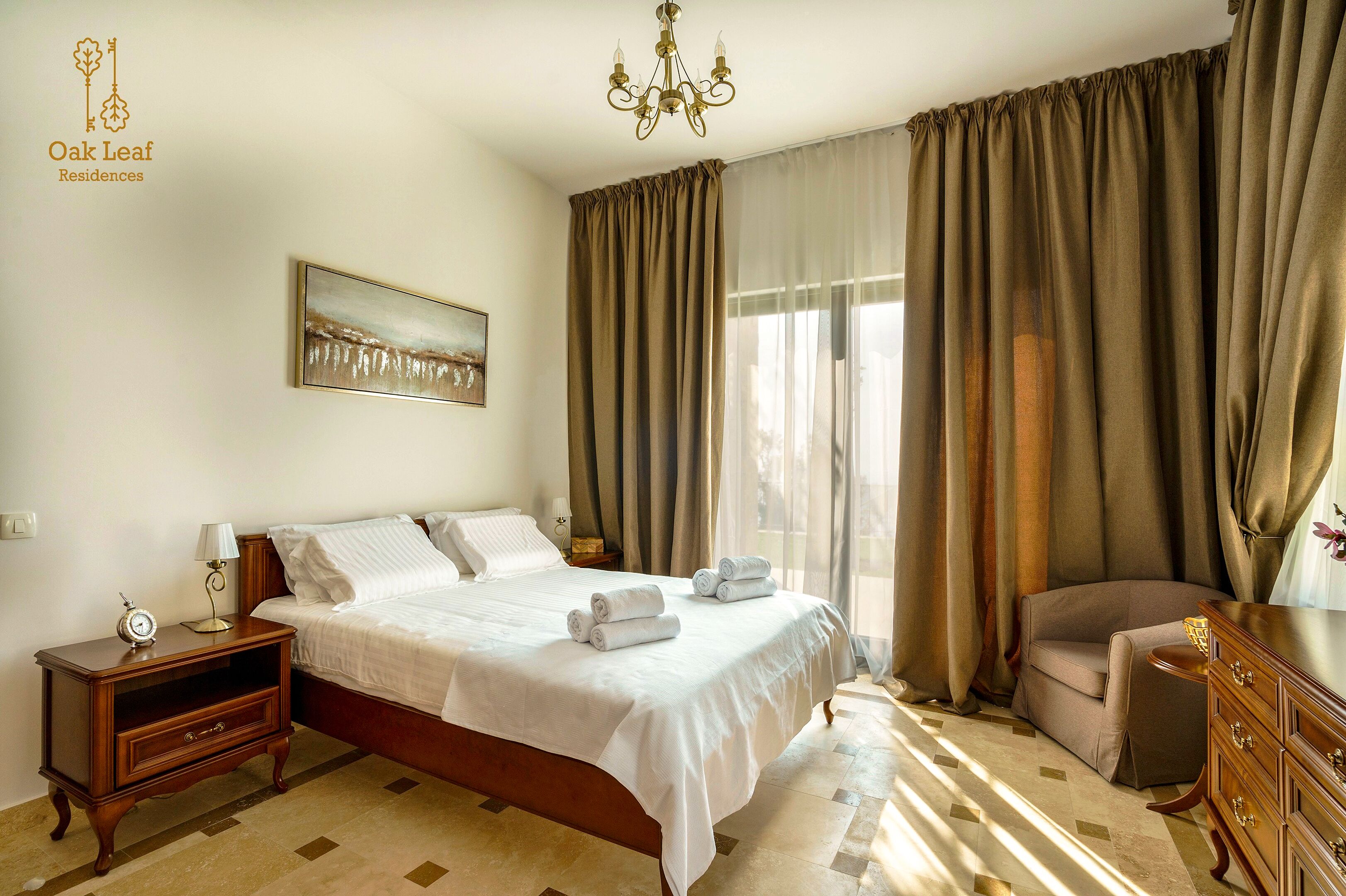 3 bedrooms, premium bedding, memory-foam beds, in-room safe