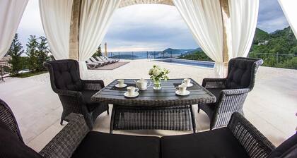 Oak Leaf Residences